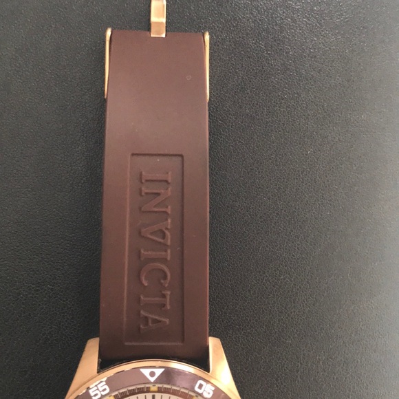 Invicta men’s watch  (Needs new battery ) - Picture 3 of 6
